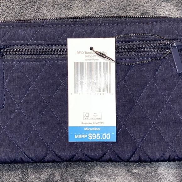 Vera Bradley RFID Microfiber Winter Forest Turnlock Wallet - Picture 2 of 4